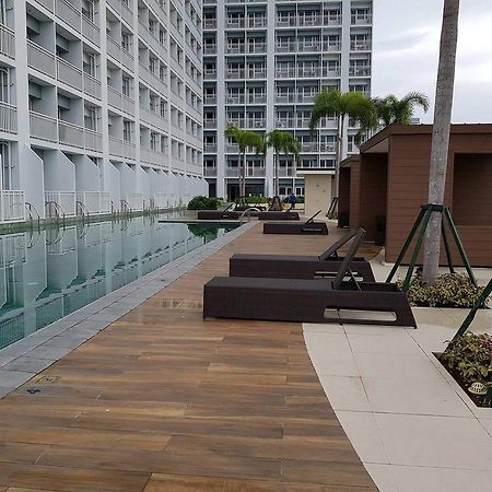 Studio Unit At The Breeze Residences Manila Ngoại thất bức ảnh