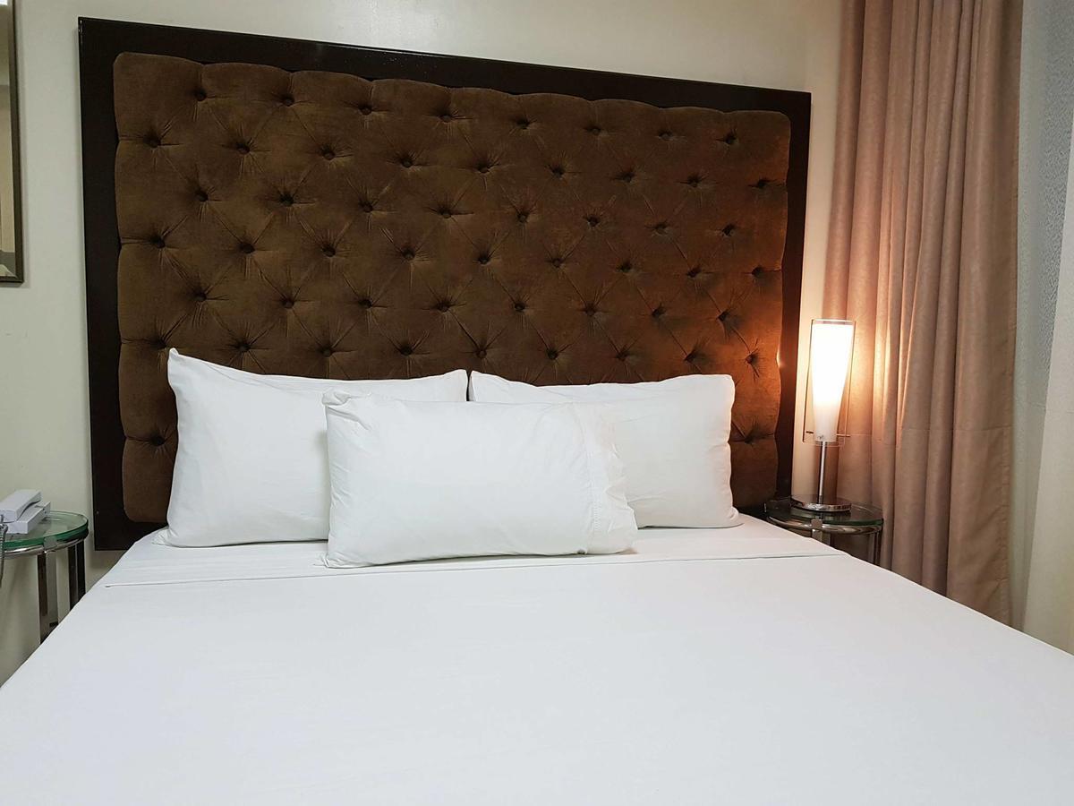 Studio Unit At The Breeze Residences Manila Ngoại thất bức ảnh