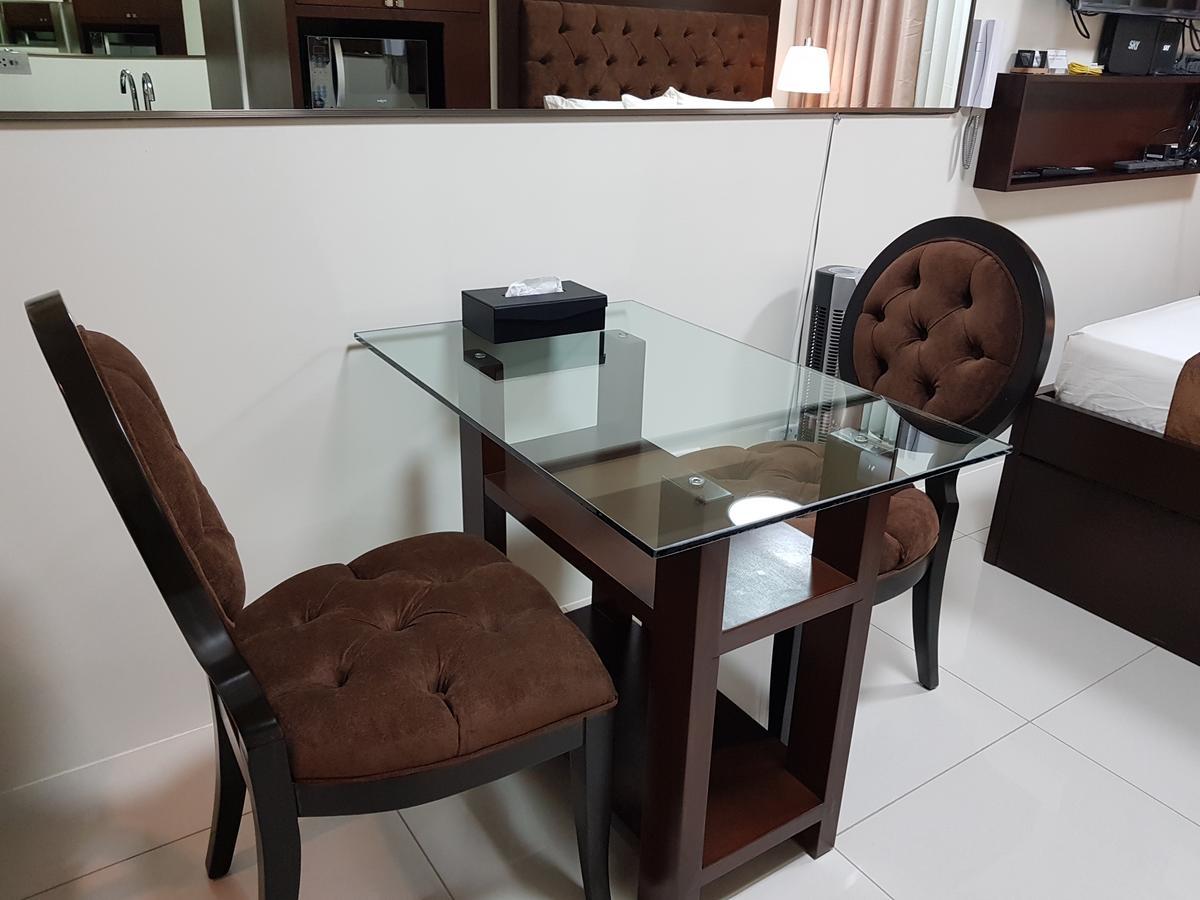 Studio Unit At The Breeze Residences Manila Ngoại thất bức ảnh
